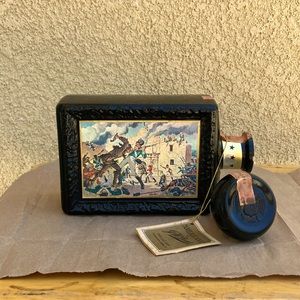 Americana “Great Moments in History : Alamo” Decorative Whiskey Bottle.